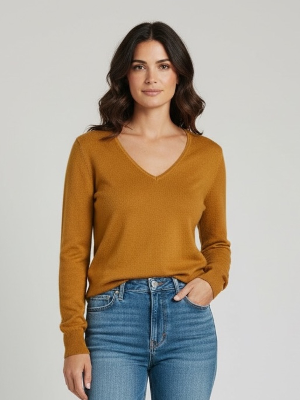 in Cashmere 100% Baby
Cashmere V-Neck Sweater Top
Size M Camel